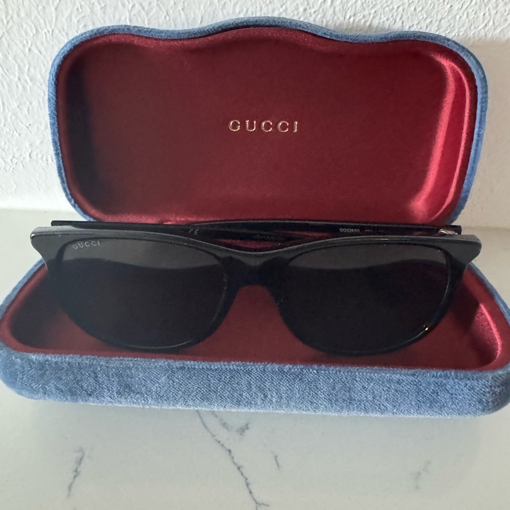 Gucci Black Sunglasses in Velvet Case